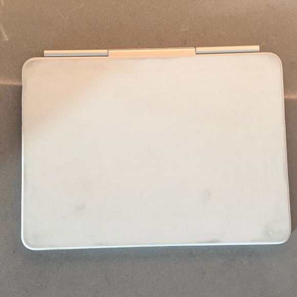 Magic Keyboard for iPad Pro 11‑inch (M3) - US English - White (USED) - Picture 3 of 3